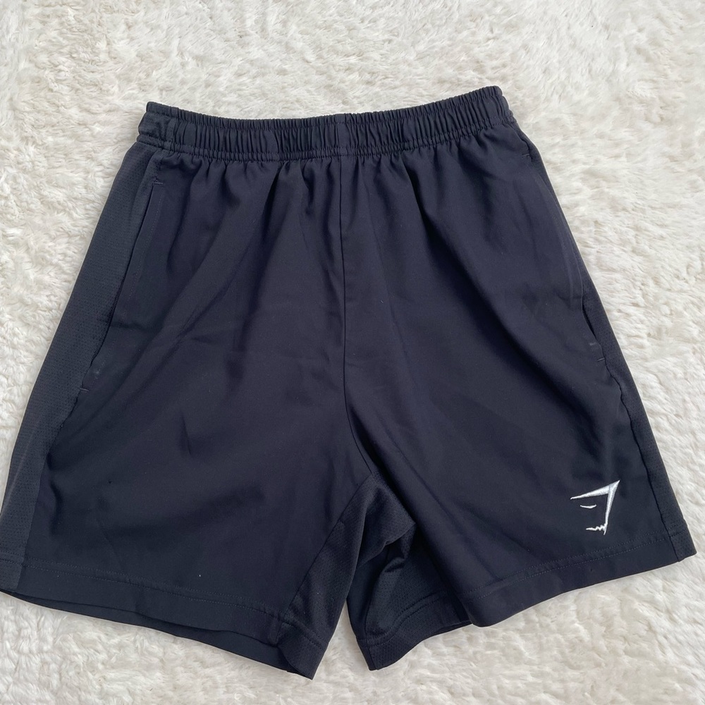 Men’s gym shark workout shorts